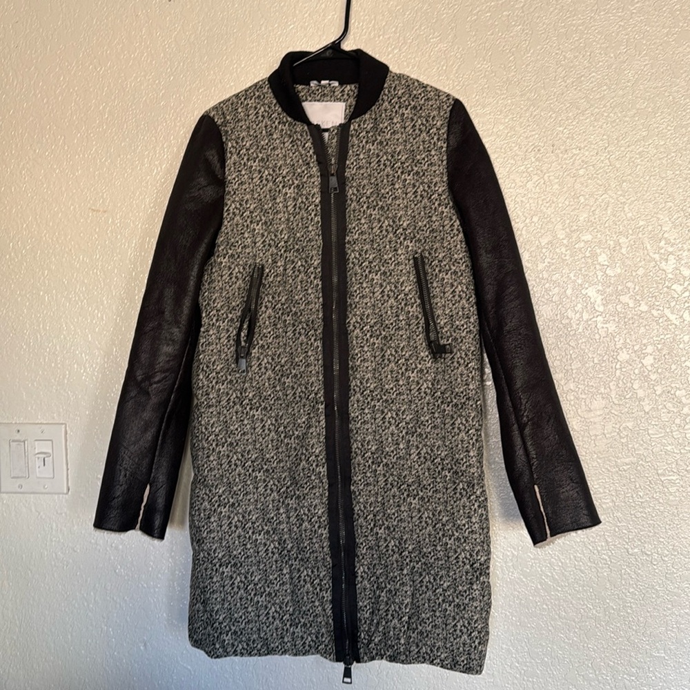 Sosken Marisa Minicucci puffer jacket sz small 1